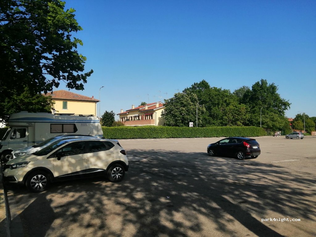 (44124) San Martino - Via Imerio Gardinali — foto