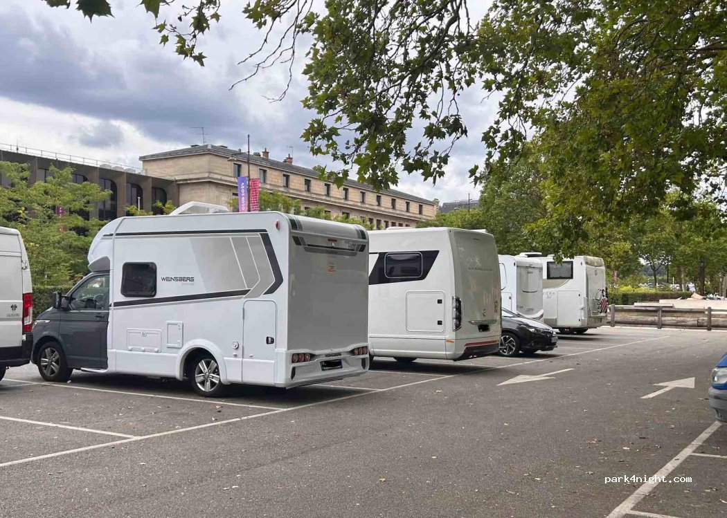 (78000) Versailles - 16 Avenue de Saint-Cloud — foto 4