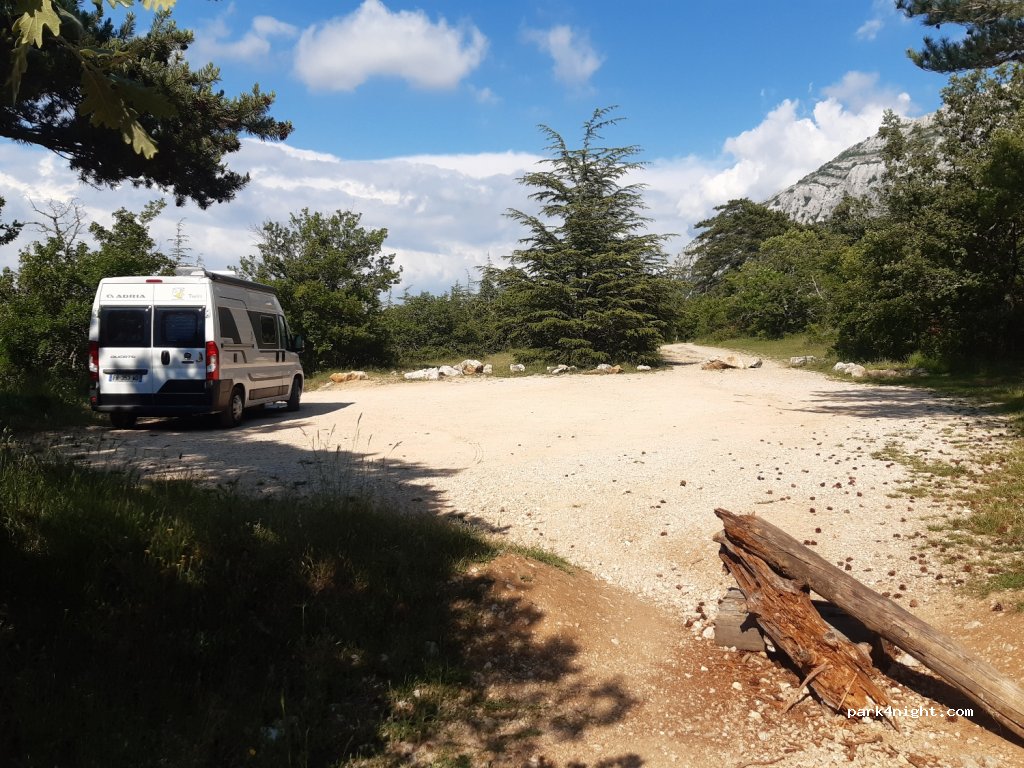Parking Est | Les Trois Chênes — foto 2
