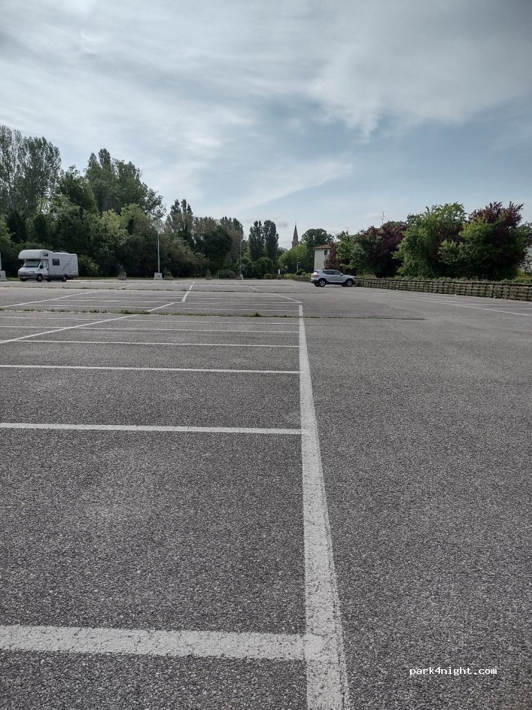 (30026) Portogruaro - 21 Via Arma di Cavalleria — foto