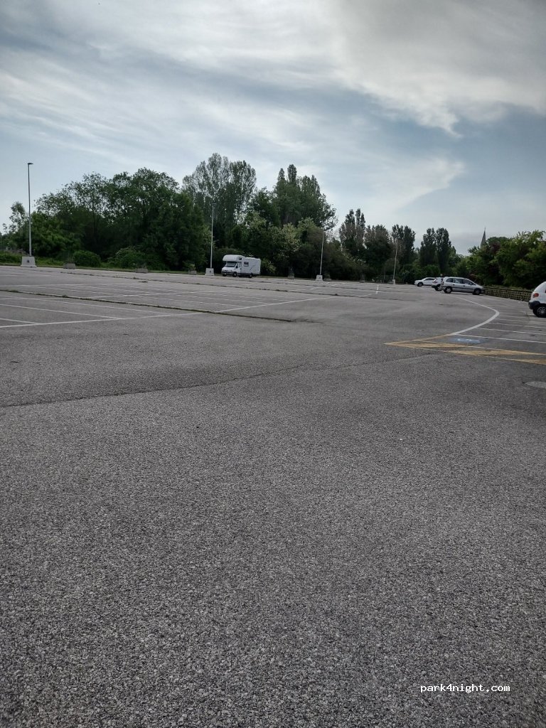 (30026) Portogruaro - 21 Via Arma di Cavalleria — foto 2