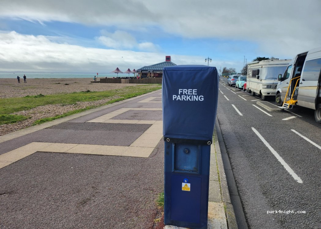 (PO4 9GE) Portsmouth - Esplanade — foto 2