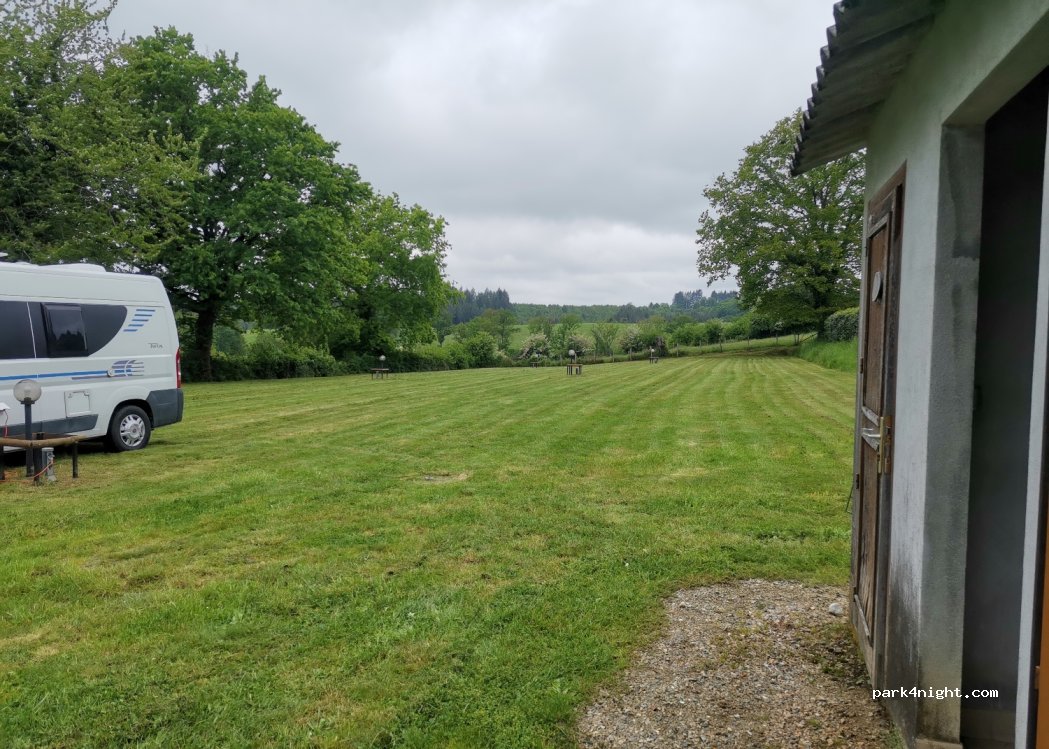 (87460) Saint-Julien-le-Petit - Le Bourg — foto 3