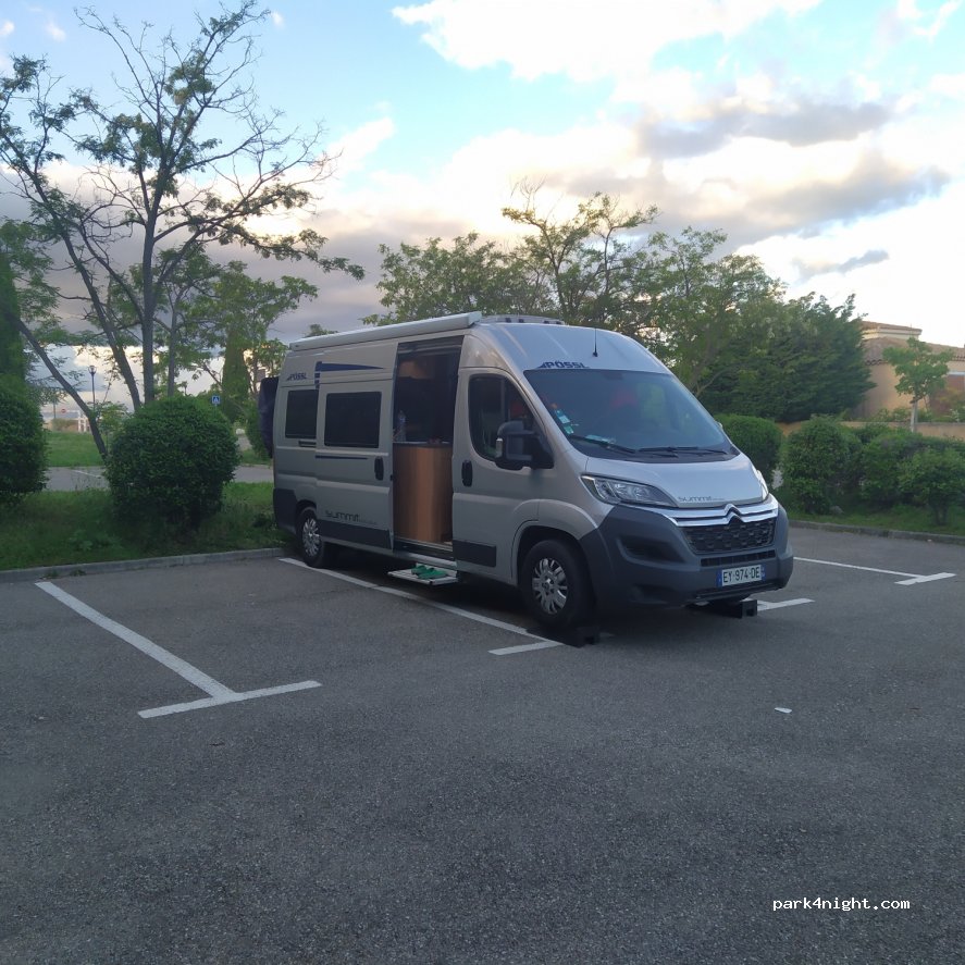 (13470) Carnoux-en-Provence - 7 Rue Jean de l'Herminier — foto