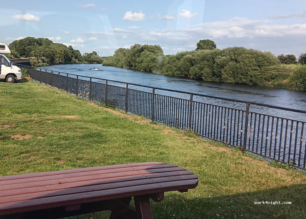 (NG25)  - Rolleston Road — foto 4