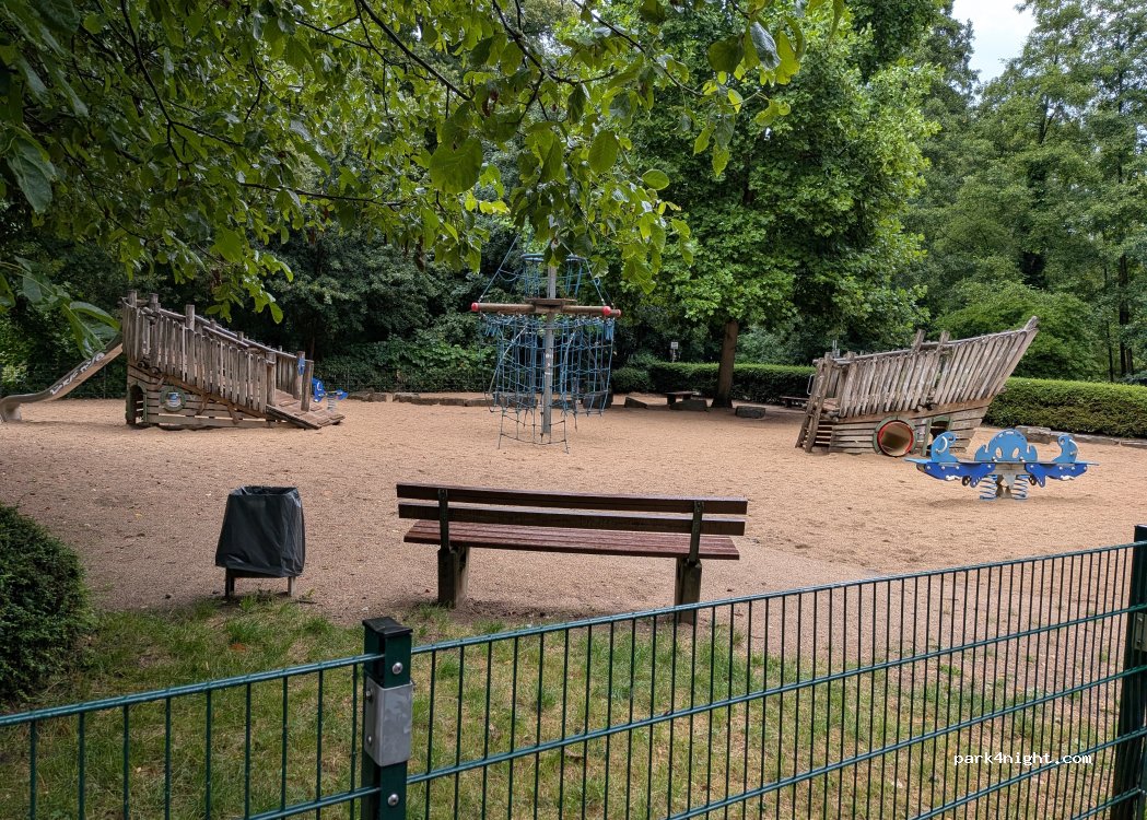 (51379) Leverkusen - 90-94 Düsseldorfer Straße — foto 4