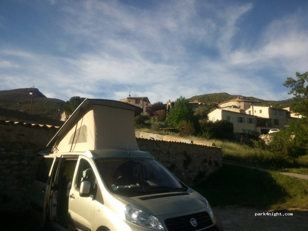 (26110) Bellecombe-Tarendol - La Franche — foto 2