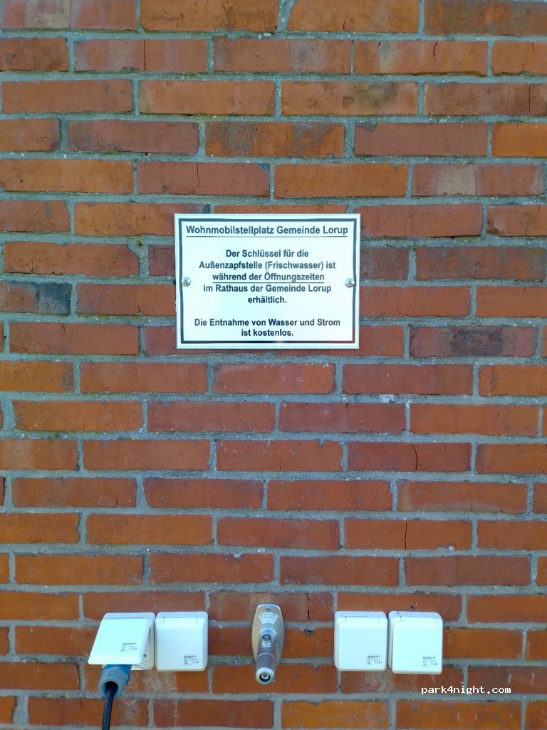 Wohnmobilstellplatz am Rathaus in Lorup — foto