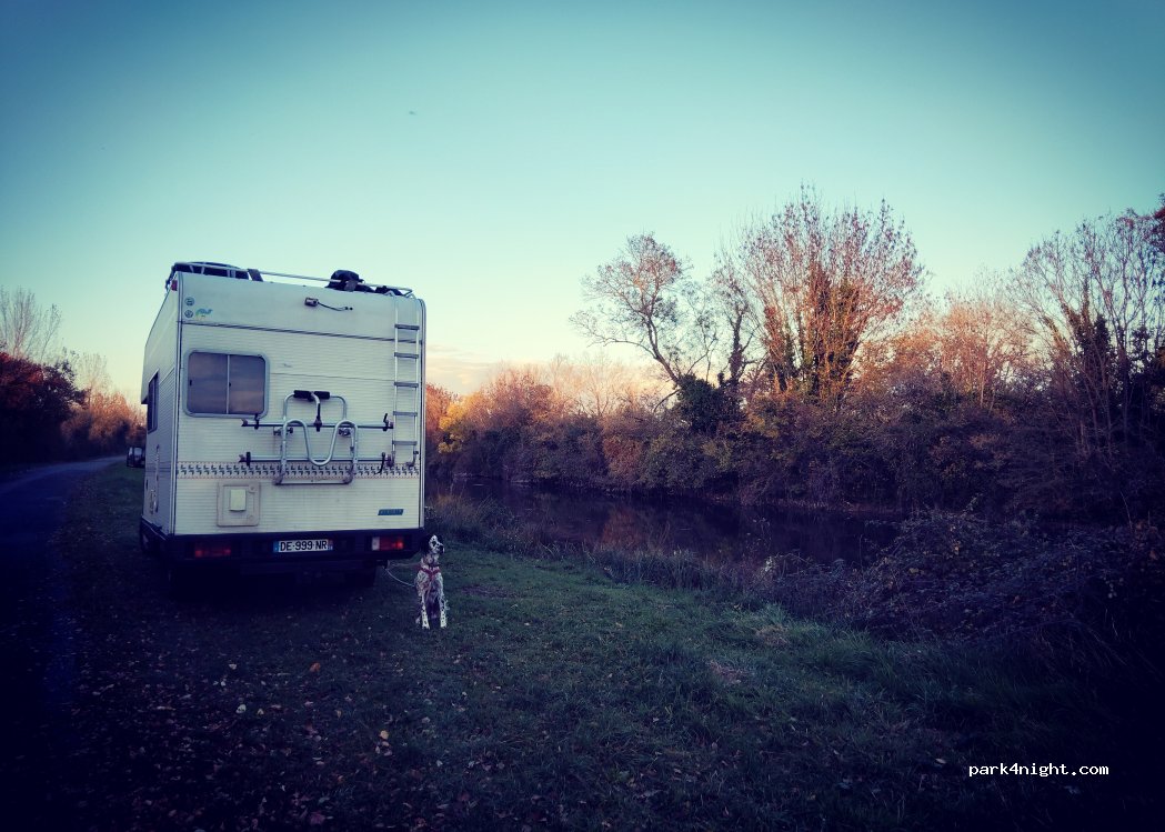 (17230) Andilly - Unnamed Road — foto 5