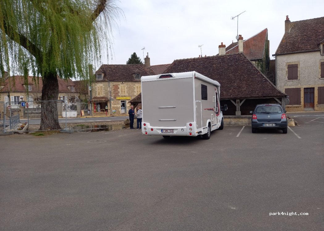 (58530) Dornecy - 3 Place des Fontaines — foto 2