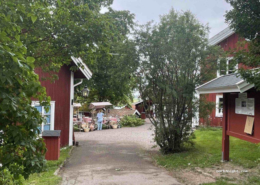 Erik Larsgårdens Ställplats — foto 5