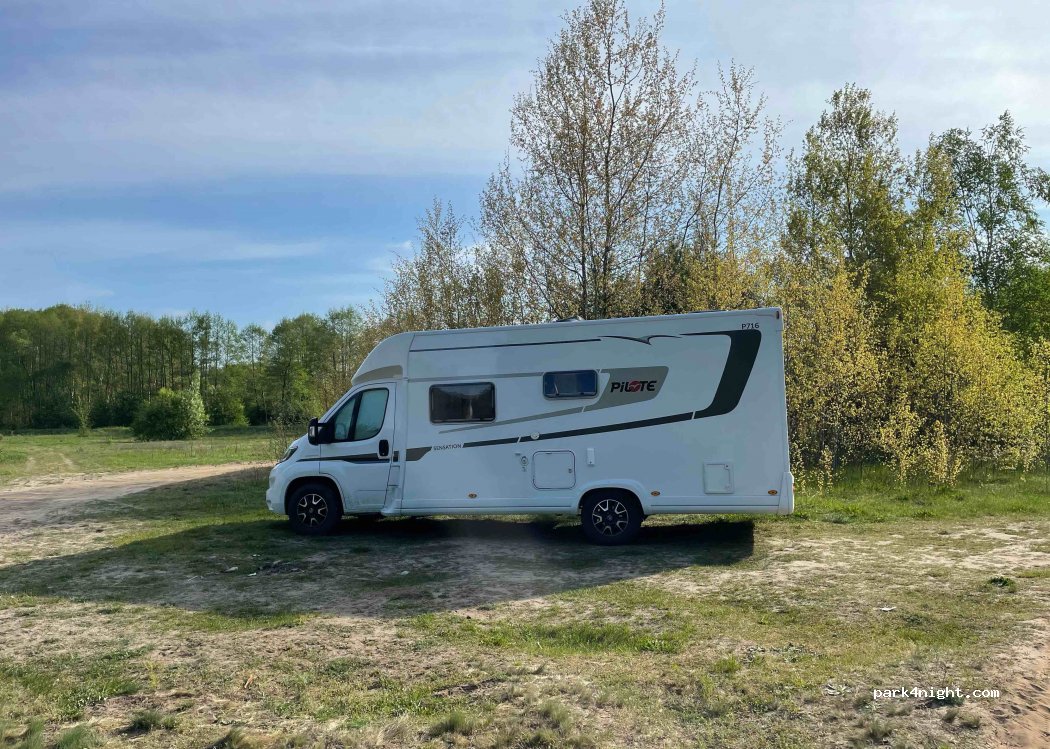 (97-352)  - Unnamed Road — foto