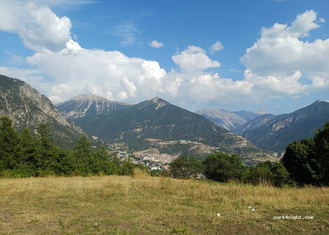 (05100) Puy-Saint-Pierre - Unnamed Road — foto 5