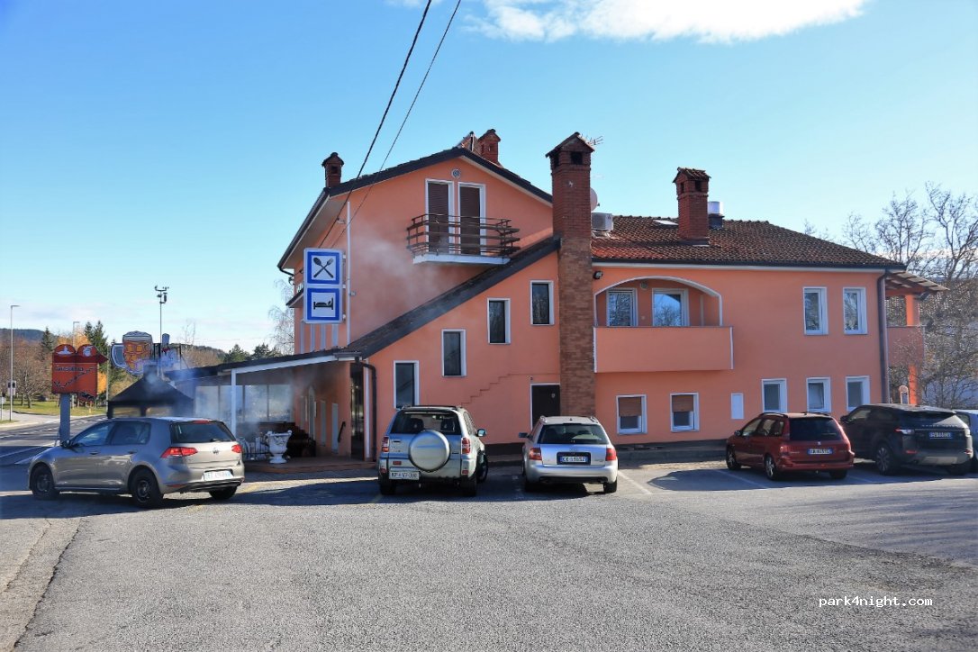 (6240) Tublje pri Hrpeljah - 24 Tublje pri Hrpeljah — foto 3