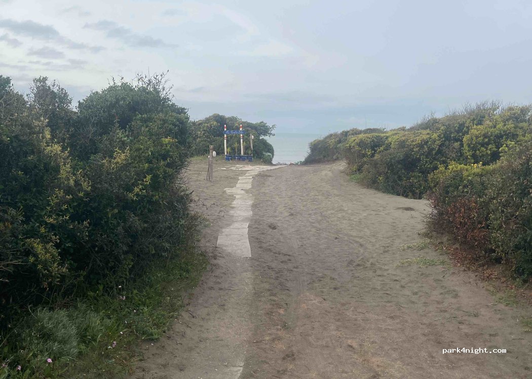 Camper Parking Area - 'La Pineta' — foto 4