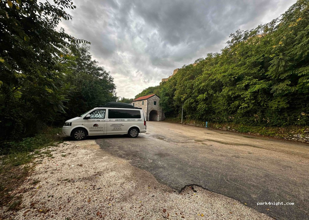 (22300) Knin - 34 Višeslavova ulica — foto 4