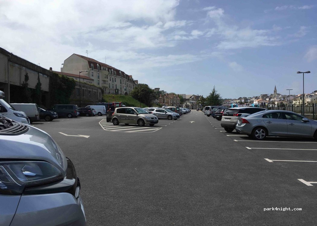 (44210) Pornic - 7 Rue du Général de Gaulle — foto