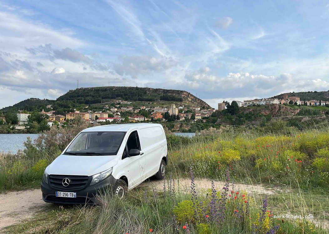 (50210) Nuévalos - Unnamed Road — foto 4