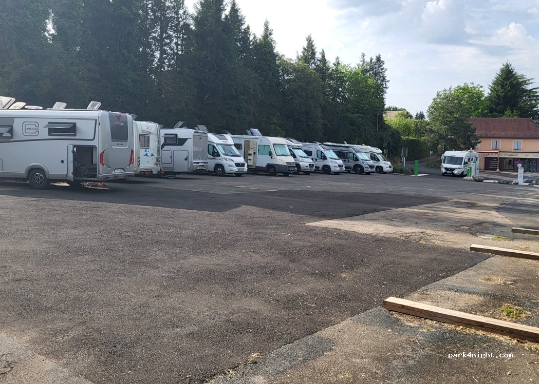 Aire de camping car de Sarlat la Canéda — foto 3