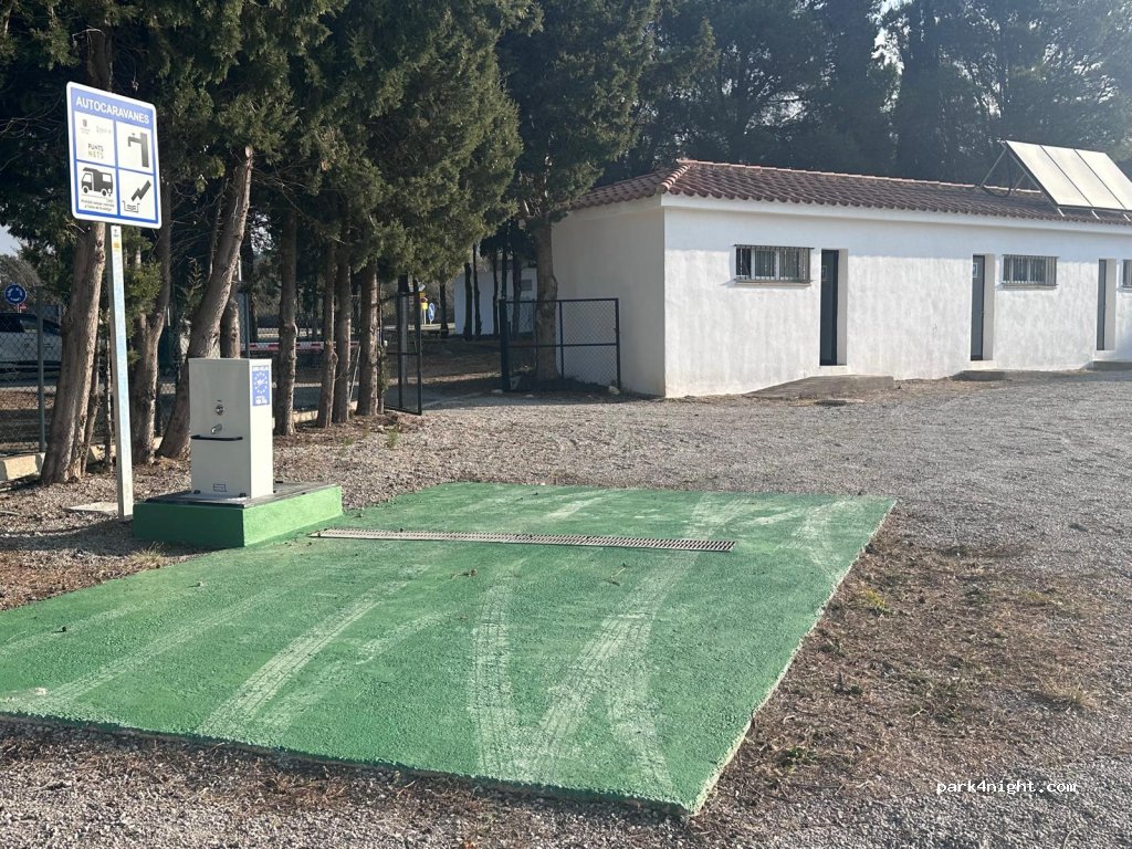 Area de autocaravanas de Tírig — foto 4