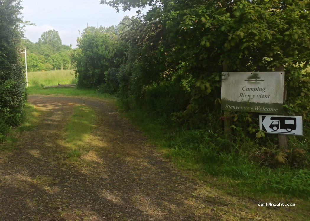 Ferme de bien y vient — foto 2
