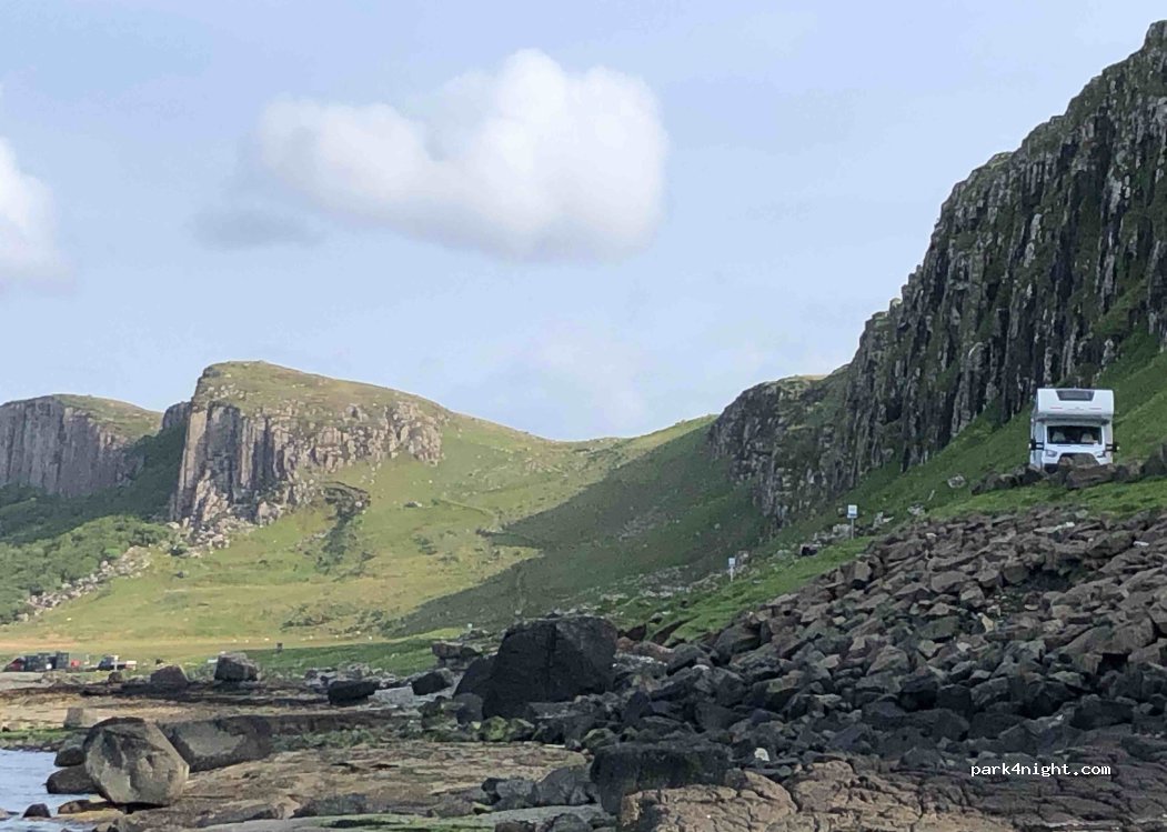 (IV51 9JT) Portree - Unnamed Road — foto