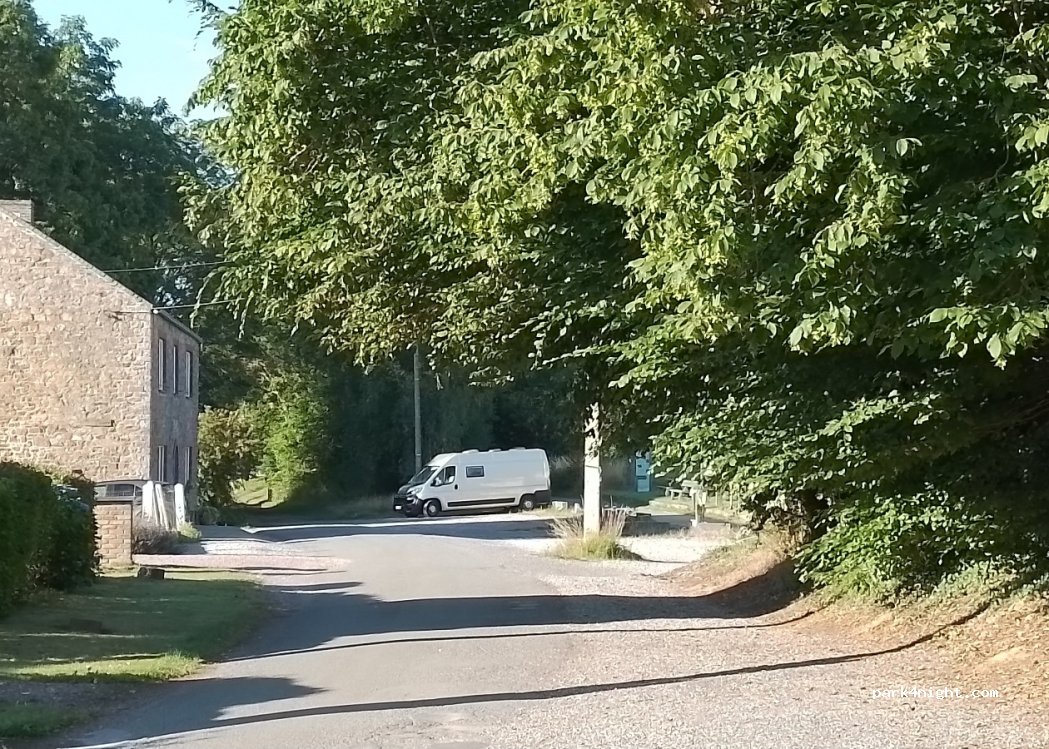 (5070) Fosses-la-Ville - Point d'Arret — foto 3