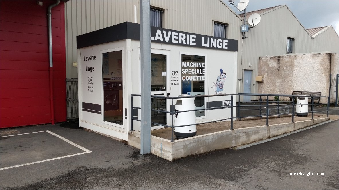 (58130) Guérigny - 5 Rue de Lanessan — foto