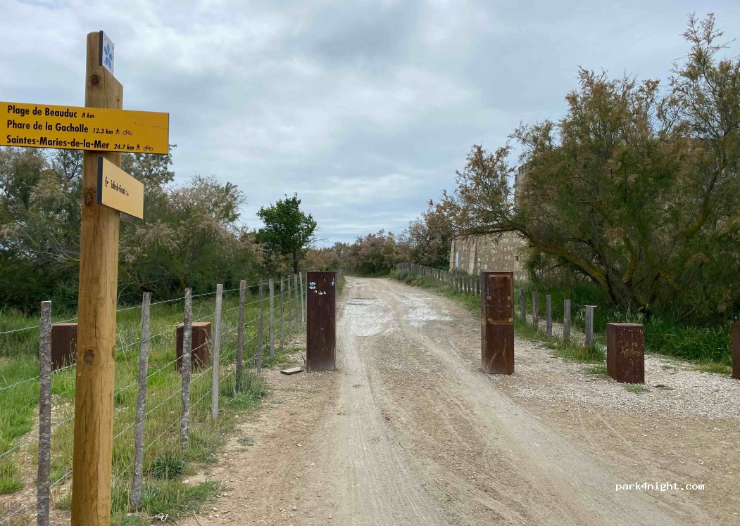 (13129) Arles - Unnamed Road — foto 2