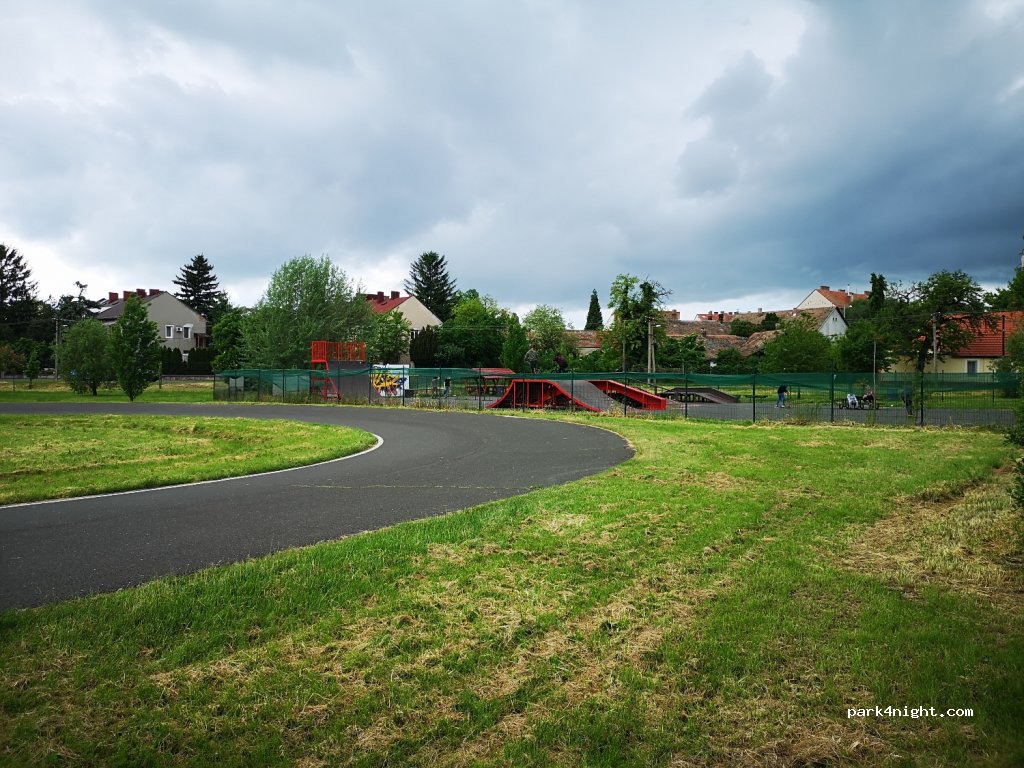 (6800) Hódmezővásárhely - 18 Ormos Ede utca — foto 2
