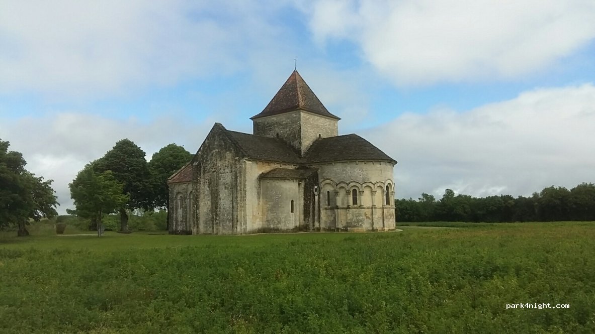 (16460) Lichères - La Cure — foto