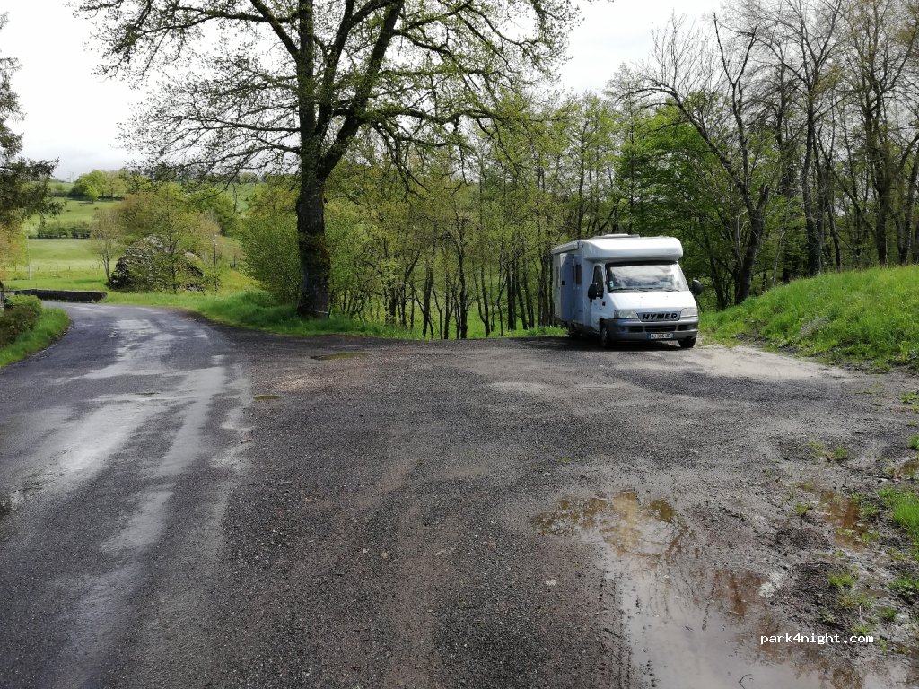(15240) Sauvat - Le Moulin — foto