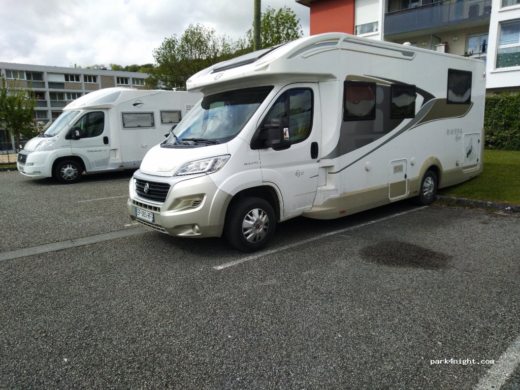 (76170) Lillebonne - 35 Rue Henri Messager — foto 2