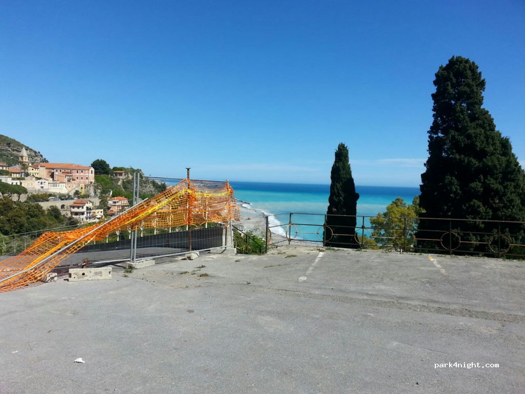 (18039) Ventimiglia - 17 Corso A. Toscanini — foto