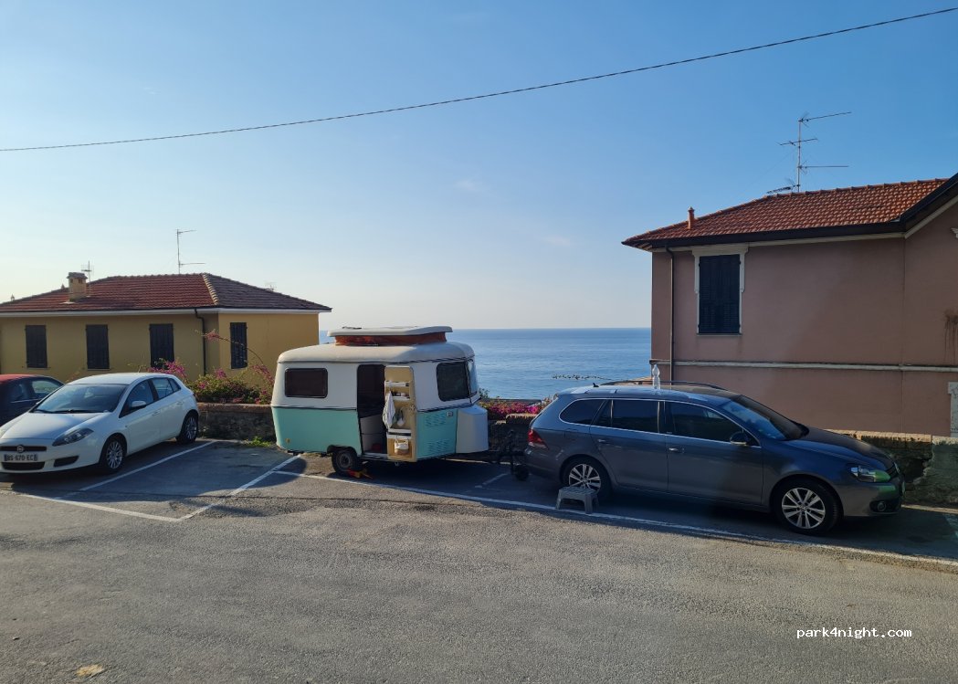 (18039) Ventimiglia - 17 Corso A. Toscanini — foto 2