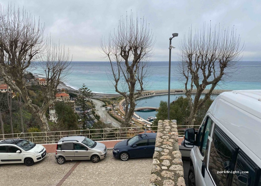 (18039) Ventimiglia - 17 Corso A. Toscanini — foto 4