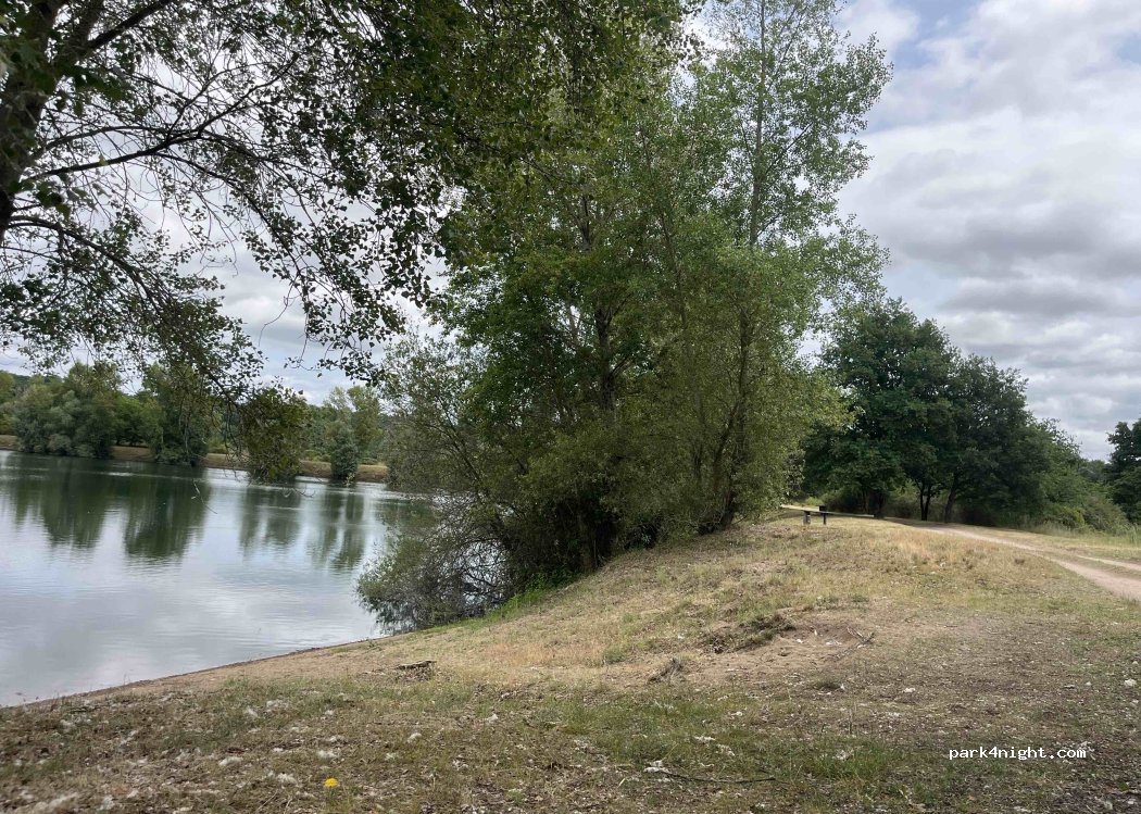 (58440) La Celle-sur-Loire - Route des Brocs — foto 2