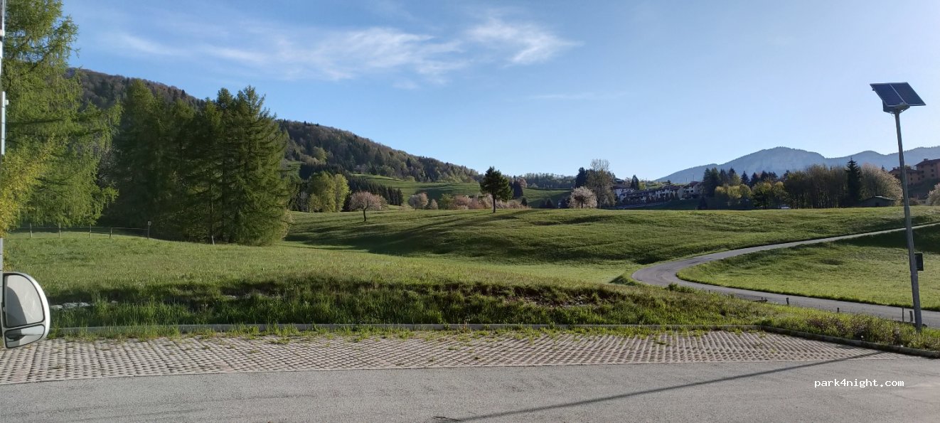 (36040) Tonezza del Cimone - 29-28 Contrada Sella — foto