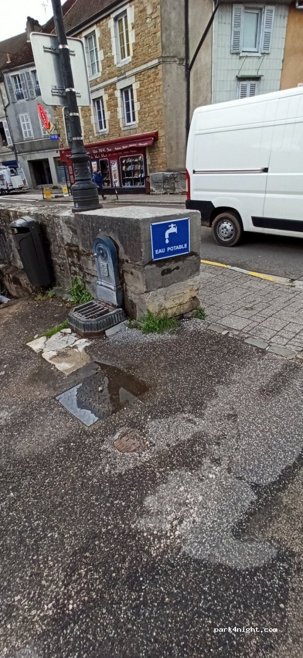 (39600) Arbois - 15 Rue de l'Hôtel de ville — foto
