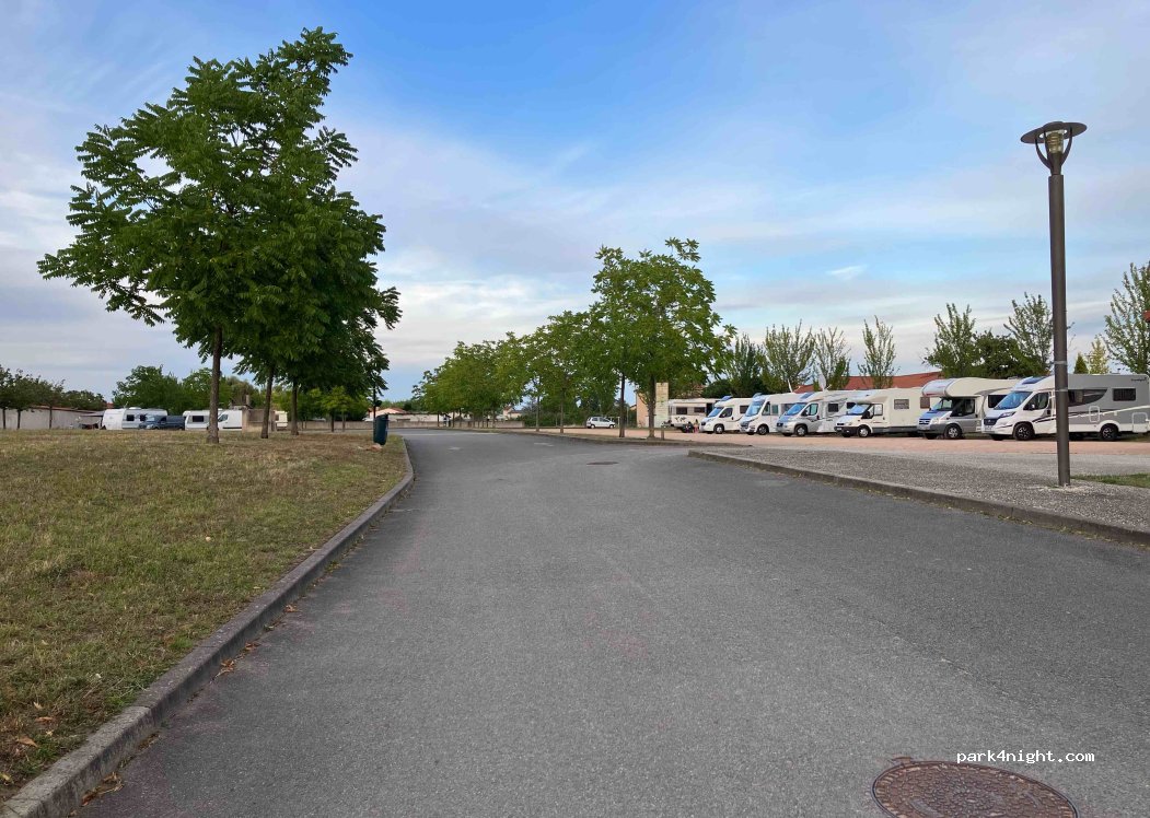 (63190) Lezoux - 42 Rue de la République — foto 4