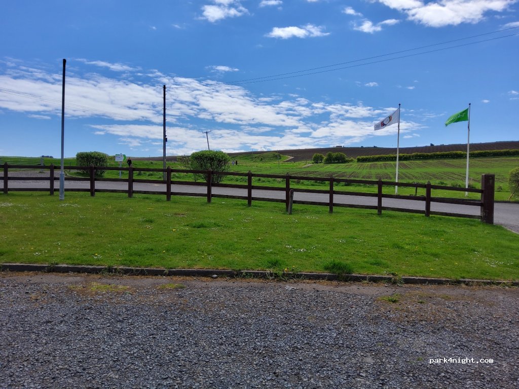 (KY9 1HB) Fife - Unnamed Road — foto