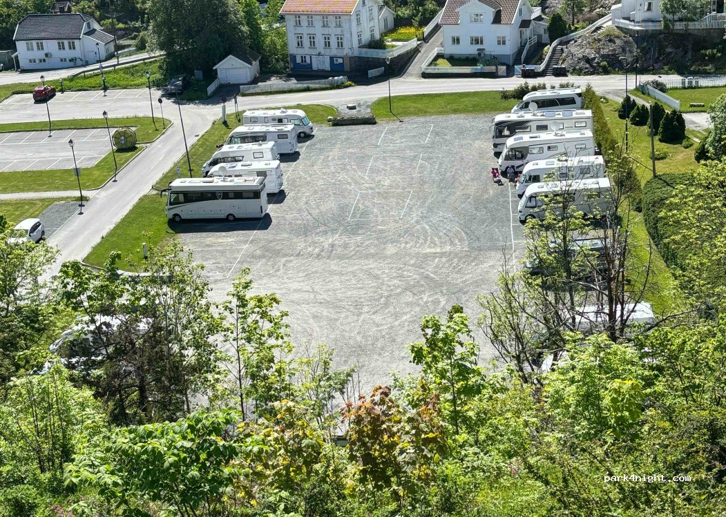 (4950) Risor - 21 Tjenngata — foto 4