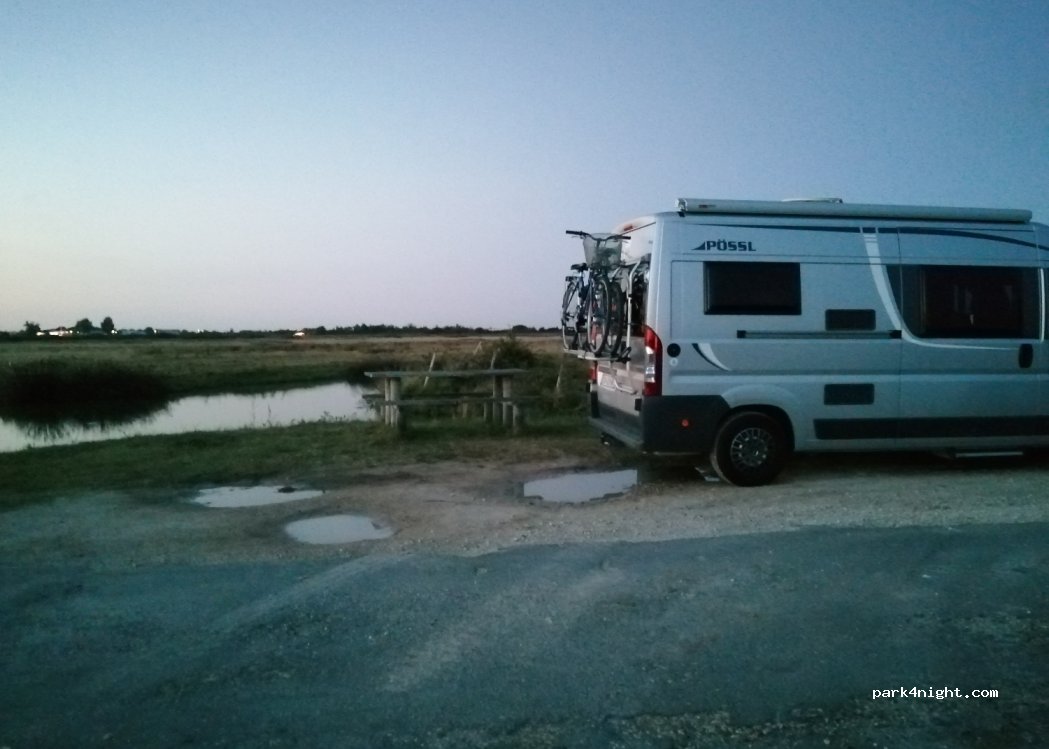 (33780) Soulac-sur-Mer - D1215 — foto 2