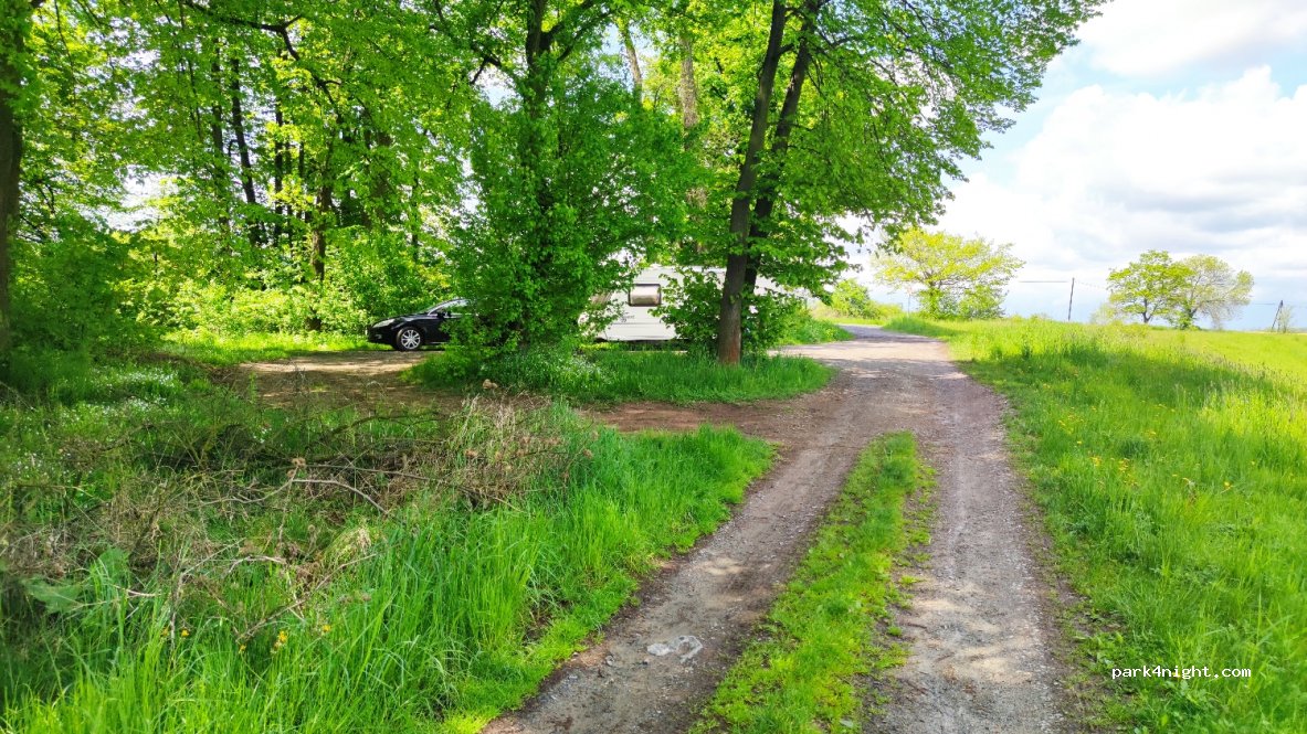 (48-370) Trzeboszowice - Unnamed Road — foto