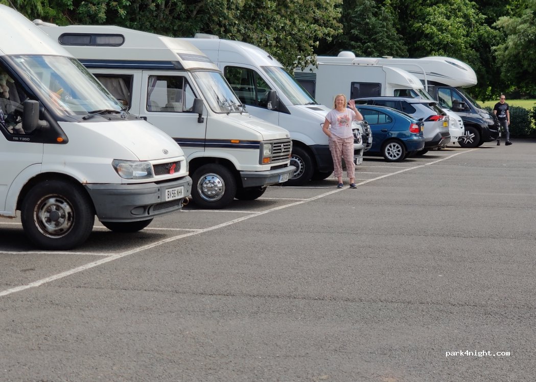 (NP7 5SG) Abergavenny - 21 Park Avenue — foto
