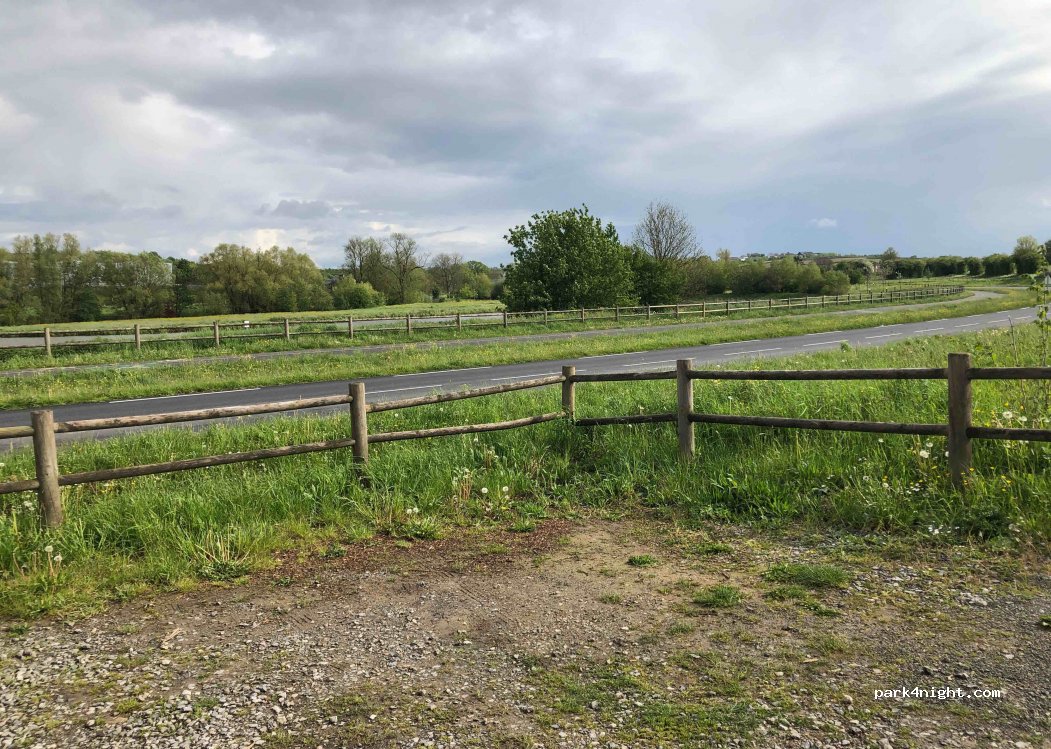 (59360) Le Cateau-Cambrésis - Avenue des Essarts — foto 2