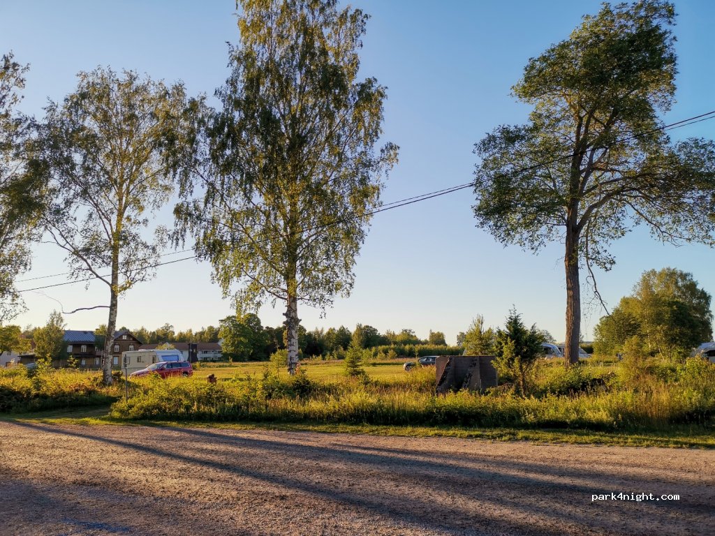 (817 30)  - 4 Järnvägsgatan — foto 3