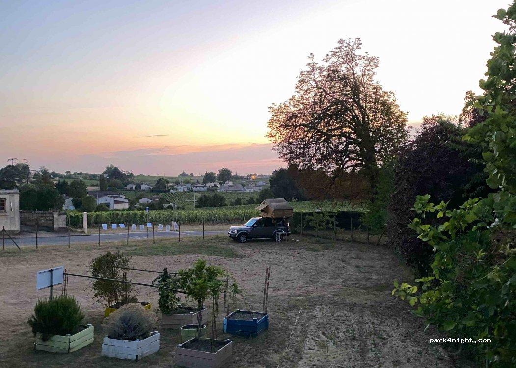 (33330) Saint-Christophe-des-Bardes - 235 Le Bourg — foto 3