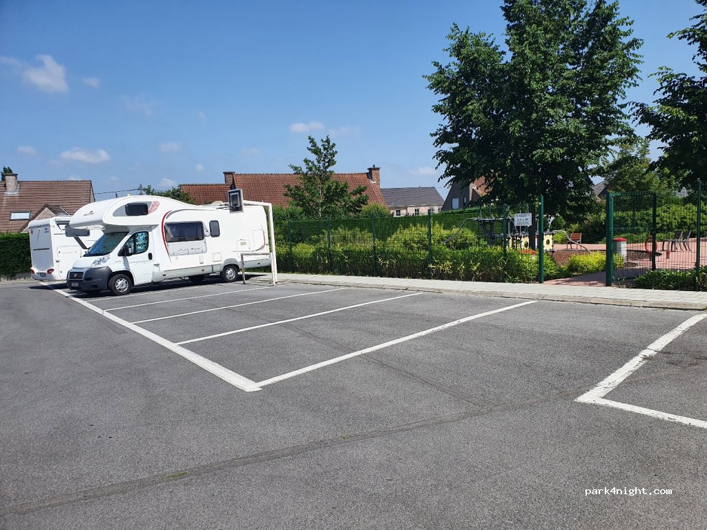 (7700) Moeskroen - 9 Plavitoutstraat — foto 3