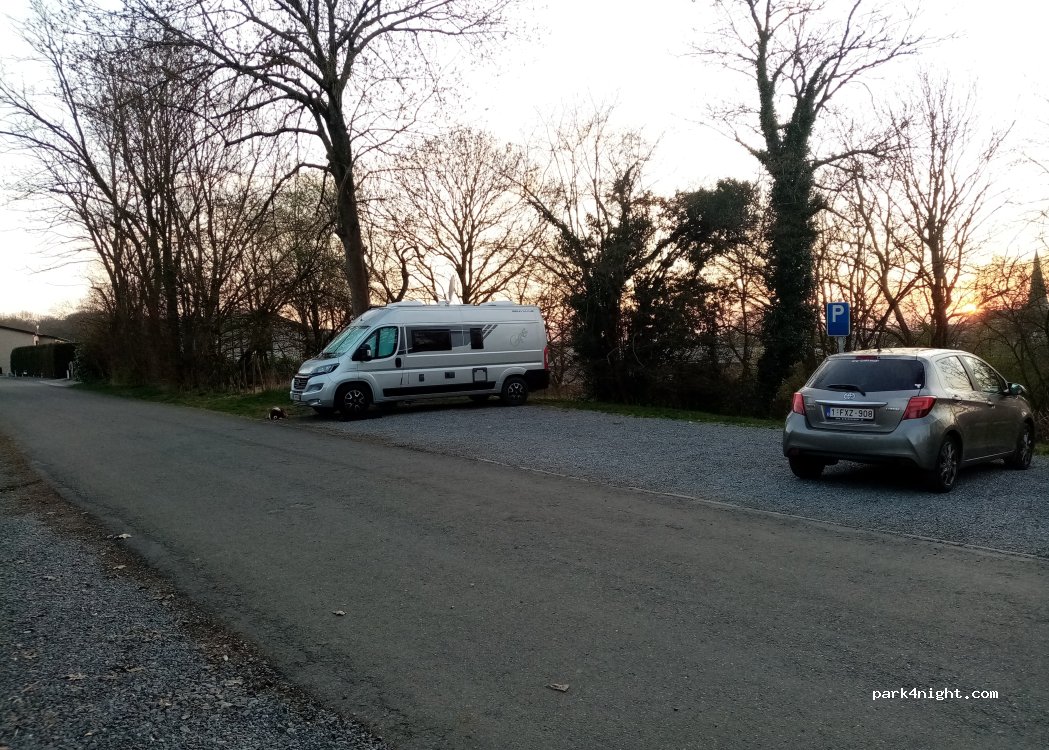 (6940) Durbuy - 4 Place Arsène Soreil — foto 4